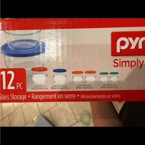 Pyrex Simply Store Glass Set with Red, Blue, Orange, Green Lids